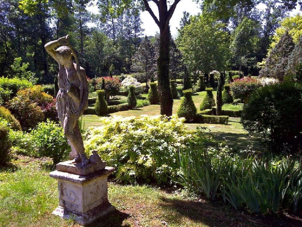 Le Charme Vila Mézilles Exterior foto